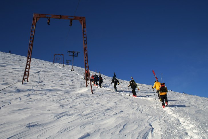 En fin gammal lift i toppklass!. Foto: Erik Brinkman. Åkare: Ryssar och Norrmän... å en svensk.