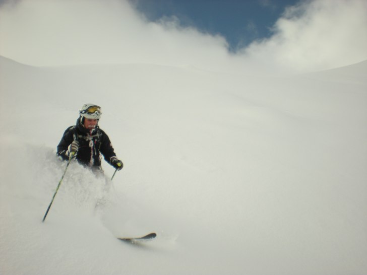 Emil pumpar pudel, OBS snö-skägget!!. Foto: Sebbe alden. Åkare: Emil ohlsson.