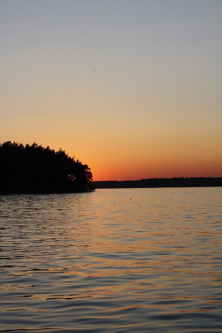 Skön solnedgång  på vägen hem.. Foto: Robin Enqvist.