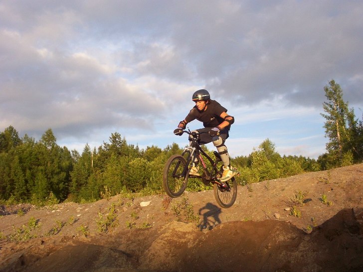 skönt hopp. Foto: Klas. Åkare: Erik pettersson.