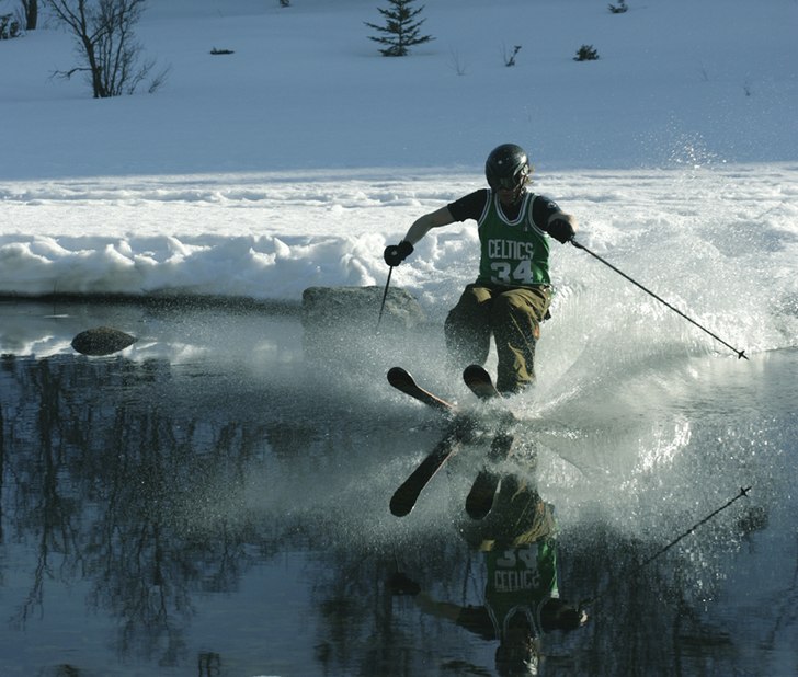 Härliga 10-12m åk över forsen i Hemsedal, från. Foto: Ola Björnström "formola.se". Åkare: Anders Gredin.