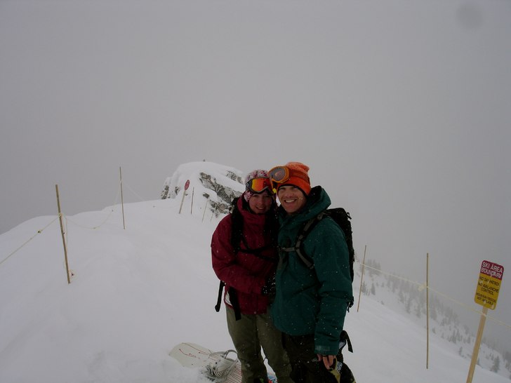MikE Taylor of Kicking Horse told us to hike this . Foto: ski patrol. Åkare: Sofie Windh, Brian Wolfe.