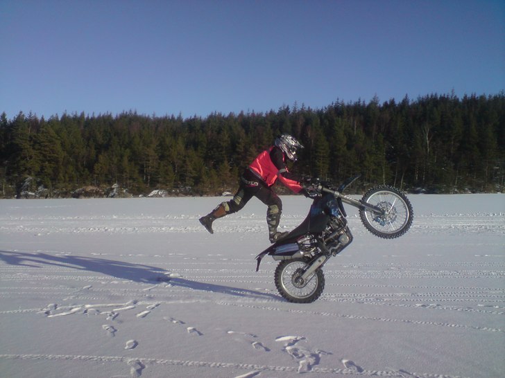 Älska min motorcykel!. Foto: Tess Lindmsn. Åkare: Carl Robertzon.