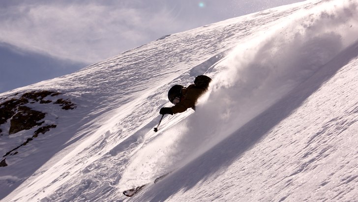 Nordsida en varm marsdag i Valdi. Foto: Tomas Svozil. Åkare: Joakim Winberg.