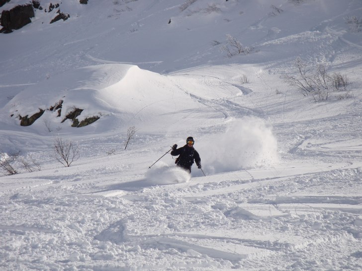 Felsental, 4 april 2010. Andermatt på sitt bästa. Foto: Hans Karlsson. Åkare: Vegard Kåsa.