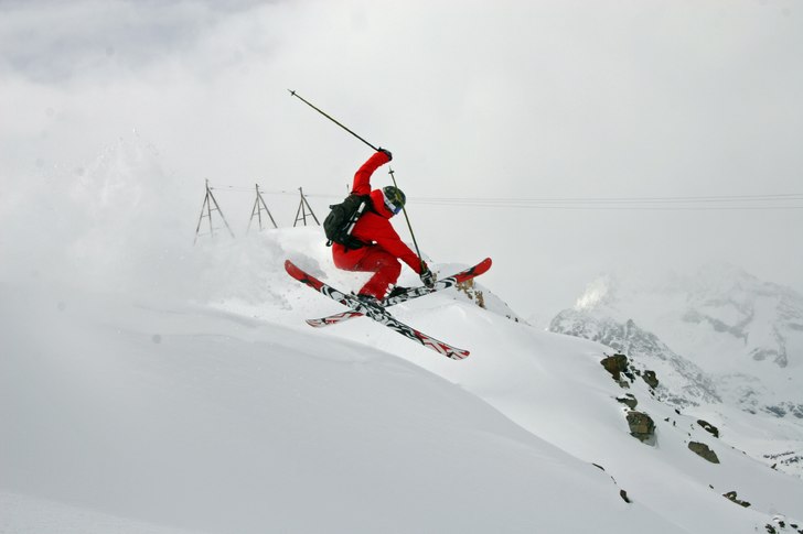 Härligt häng från en snödriva. Foto: Andreas Alm. Åkare: Robin Ljungqwist.