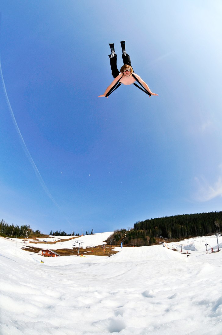 Birds flyin\' high

Swanbeck introducerar s. Foto: Magnus Karlsson. Åkare: Daniel Swanbeck.