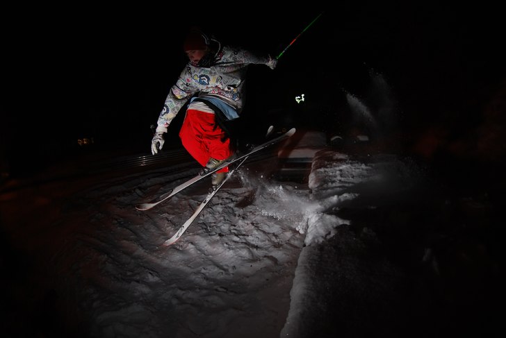vi droppade ett fett dropp vid en stugby nära kl�. Foto: jeppenator. Åkare: adam forsberg.