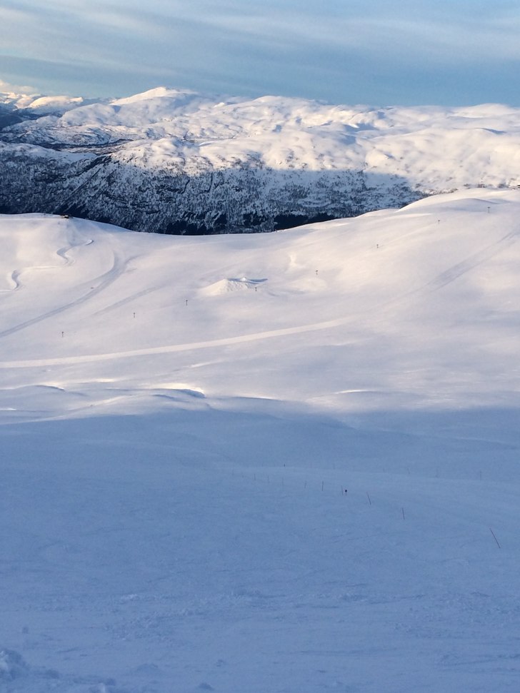 Tirsdag 26 april
Tirsdag ny dag med nydeleg ver og.