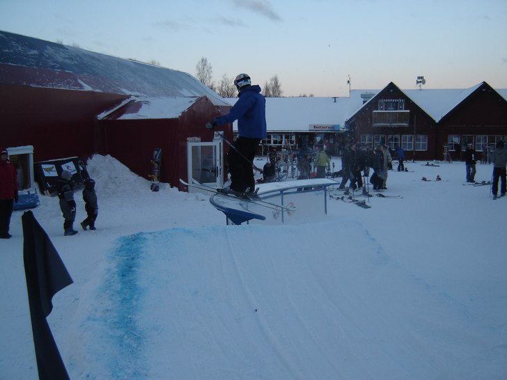 tar c-boxen.... Foto: Johnny. Åkare: Andreas lööf.