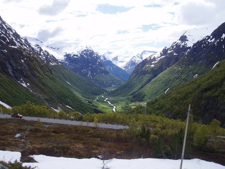 Utsikten mot dalen halvägs upp till Strynskisente. Foto: Einar Lindgren Swedishmountain film.
