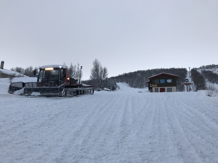 Vi klargjør til åpning 10 desember:)
Med 50 cm s.