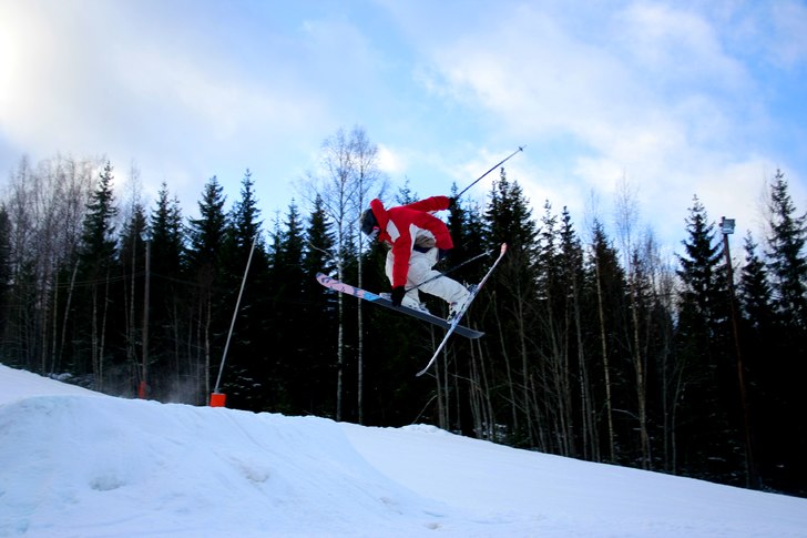 latjolajban!. Foto: Marcus Kvarnström. Åkare: Simon Delér.