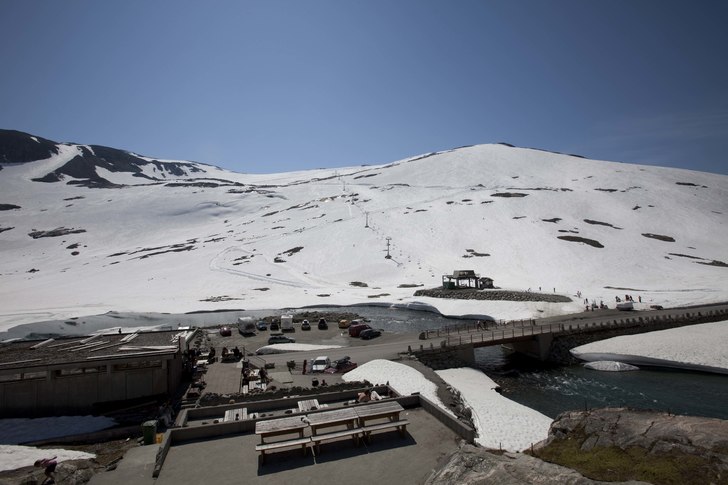 Stryn Sommerski. Riktigt najs väder, men snön va. Foto: Jörgen Nilsson. Åkare: N/A.