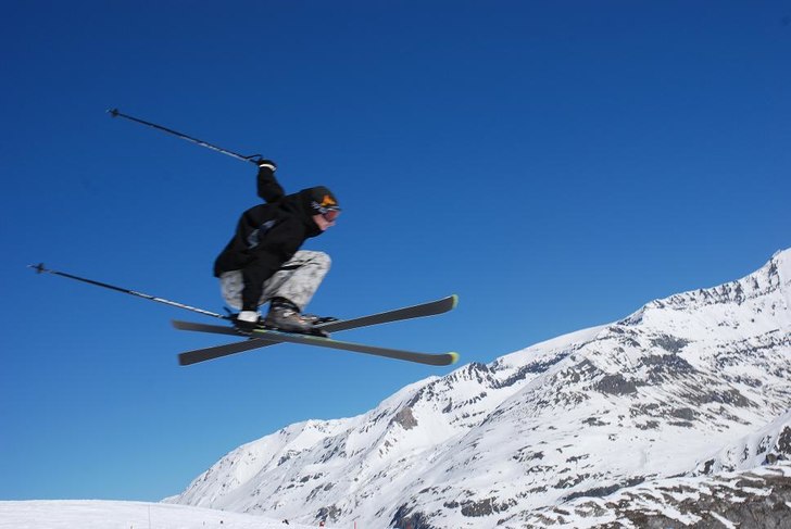 Jag i luften.. Foto: Per Orchideén. Åkare: Ola Nogell.