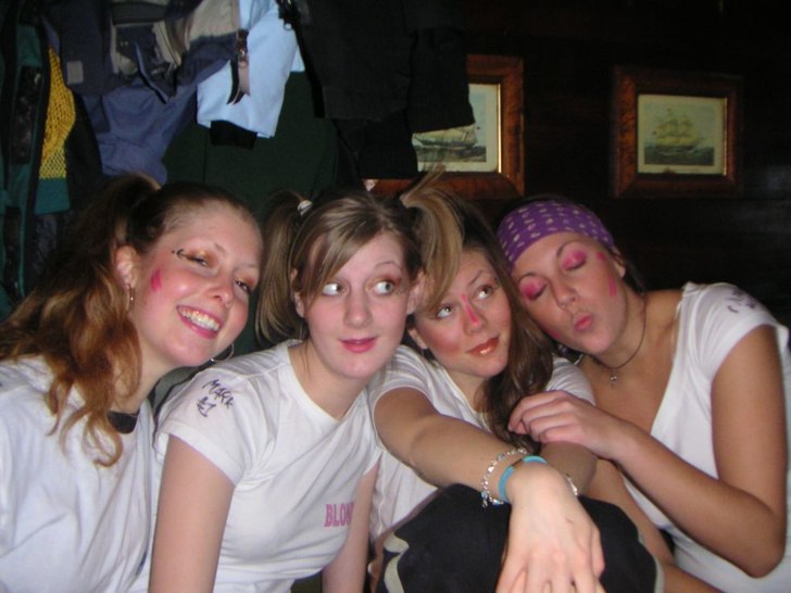 Foto: Sessan. Åkare: Passion, Blondie, Kossa och Giraf.