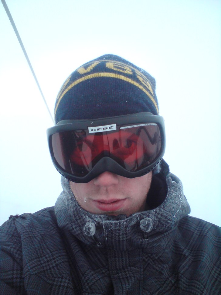 Jag sitter i Gustavs liften. Foto: Joakim Magnusson. Åkare: Joakim Magnusson.