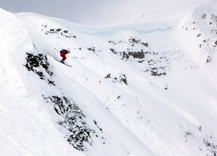 En klippa på Whitewall. Foto: Fredrik Bengtsson. Åkare: Johan Almroth.