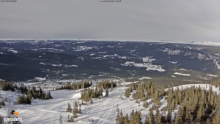 Det snør, det sør!
Det faller snø fra himmelen,.