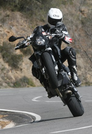 Tyngden på dalskidan!. Foto: Herwig Peuker. Åkare: Johan Weimer.