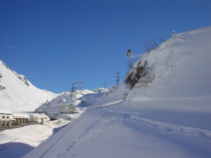 Cat-track-gap. Foto: Jeppe Lindqvist. Åkare: Johan Arrijoki.