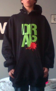 black hoodie. Foto: drap.