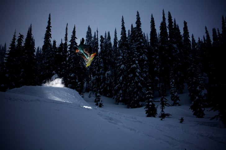 night time mellow kicker in the woods.. Foto: Gustav Ohlsson. Åkare: Brian Wolfe.