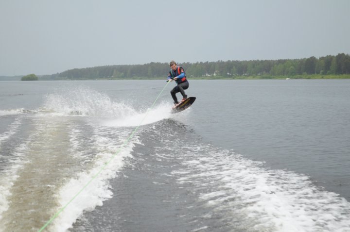 Titta, gubben lyfter!. Foto: Claire Callway. Åkare: Staffan Syk.