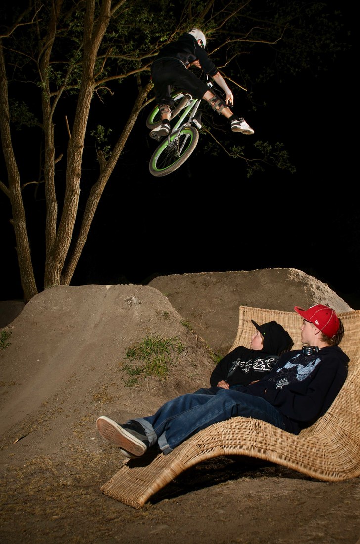 Sweet night sess! 

Och ja den är inspererad av. Foto: Erik Carlsen . Åkare: Bohman.