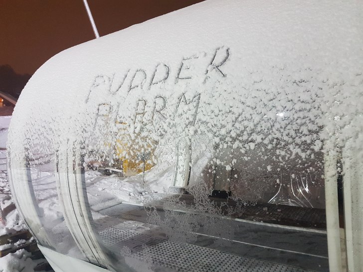 Pudder alarm
Blir det pudder alarm til helgen?  fo.