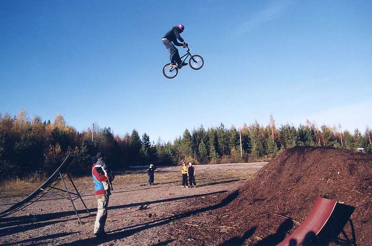 Ett litet gap på 7 meter.... Foto: Ingen aning.. Åkare: Jag.