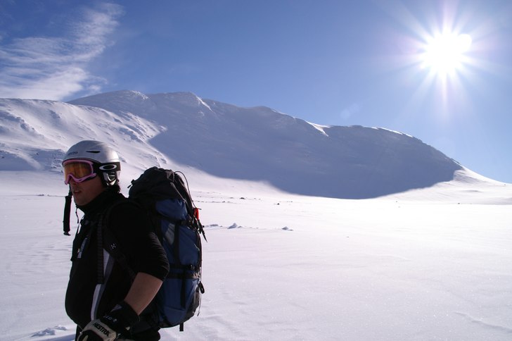 Christian posar med Getryggen i bakgrunden... Foto: Johan Edenteg. Åkare: Christian Lodin.