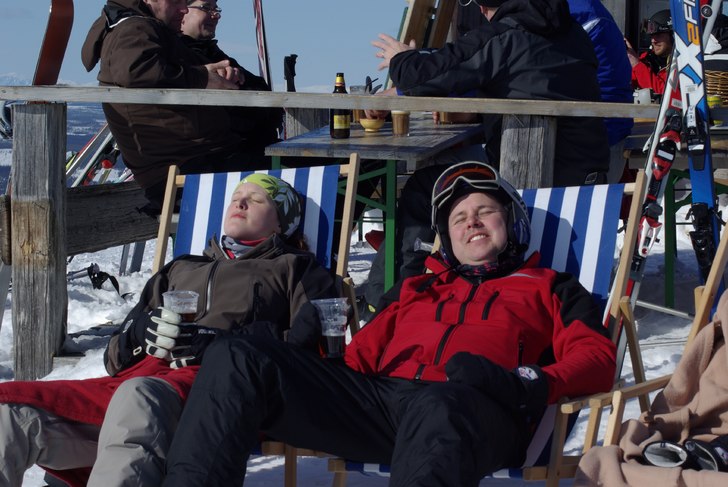 Öl, sol å snö mer begär jag inte :) Brorsan oc. Foto: Annelie Nordén. Åkare: Jag å Adde.