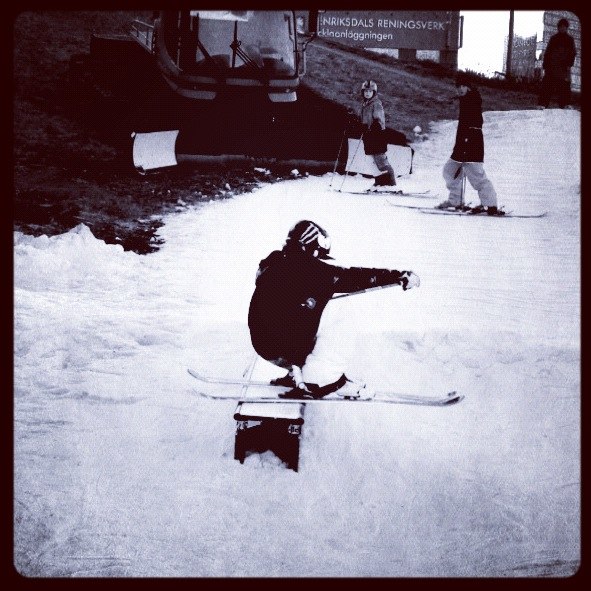 Foto: simon eliasson. Åkare: adrian brännstam.