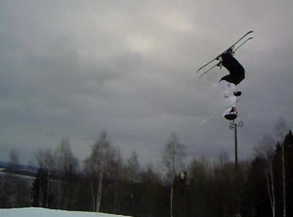B-flip :). Foto: Oscar pauna. Åkare: Yves Michal.