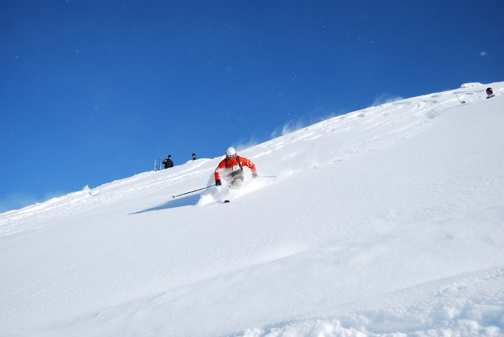 En härlig dag med nyfallet puder.. Foto: Löfet. Åkare: Emil Kullberg.