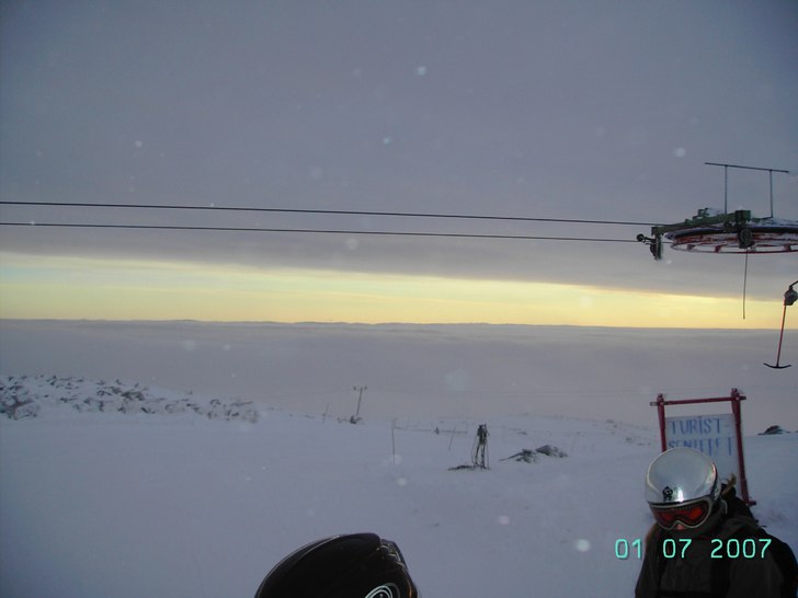 Två stolpskott i botten.... snacka linslus asså.. Foto: Emma Nordén. Åkare: ???.