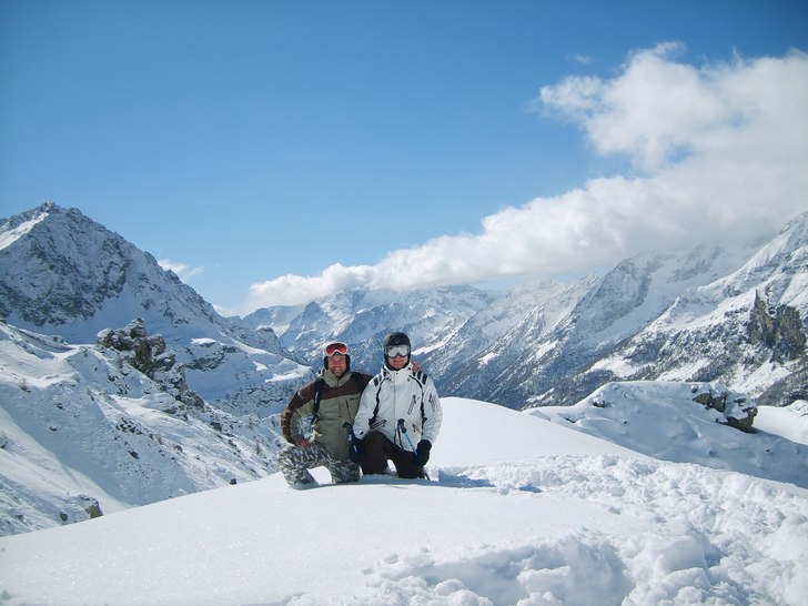 Dagen efter lite efterlängtad snö.... Foto: Dennis Fjalestad. Åkare: Dennis Fjalestad och Mattias Fjalestad.