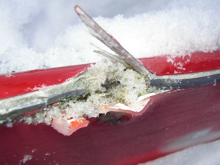 Landade på en sten vid ett smärre drop :P. Foto: Felix Hermansson. Åkare: Victor Engström.