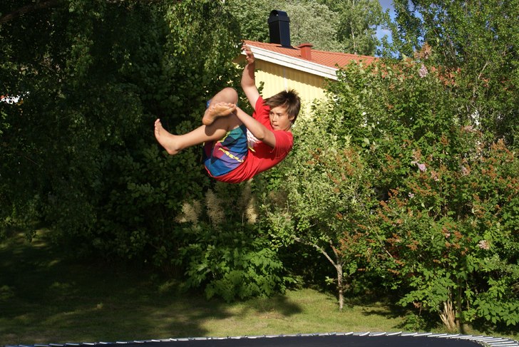 900 med lite flip i .. Foto: JAG. Åkare: Erik ivenäs.