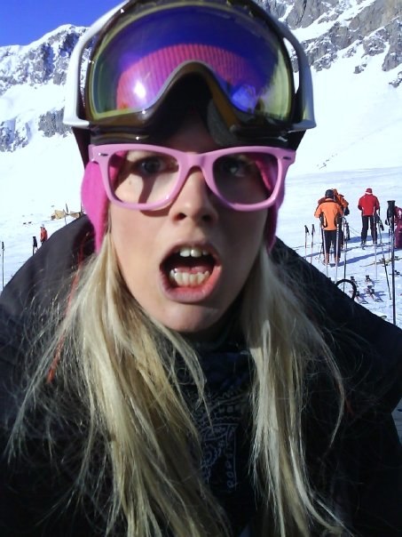 Så här ser man ut efter några shottar Heise wit. Foto: Erica . Åkare: Josefin.