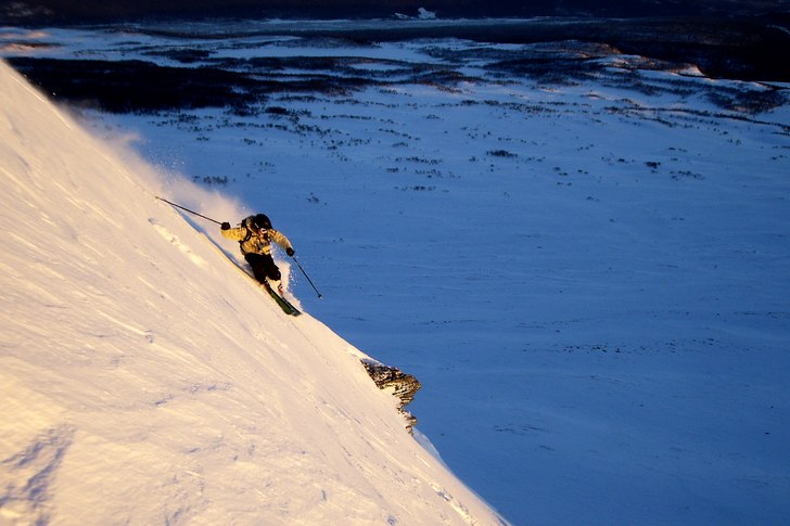 Tim åker brant. Foto: Erik Rasmusson. Åkare: Tim Ekfleldt.