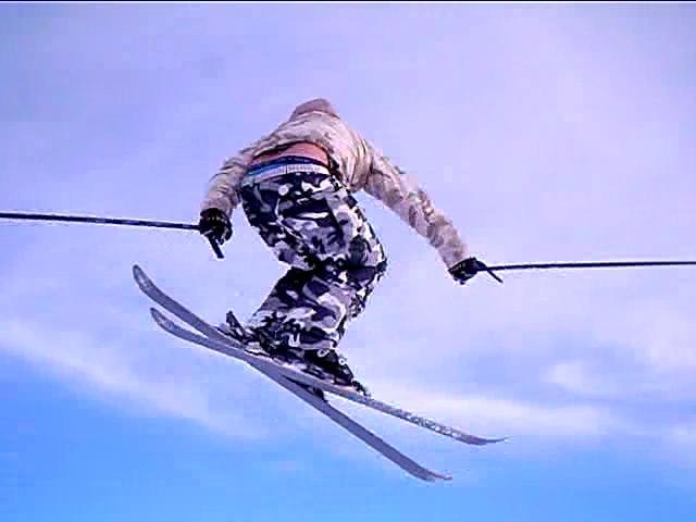 Hagen on Tha Big Jump. Foto: Ola Helmersen. Åkare: Jørgen Hagen (Hagenmeister).