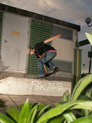 Nose pick.. Foto: Jonas Henriksson. Åkare: Fredrik Eriksson.