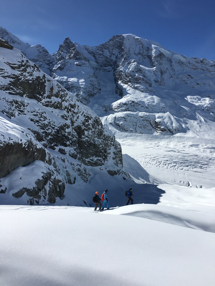 Simon Tjernström och Martin Åkesson spanar in om. Foto: Johan Åkesson.