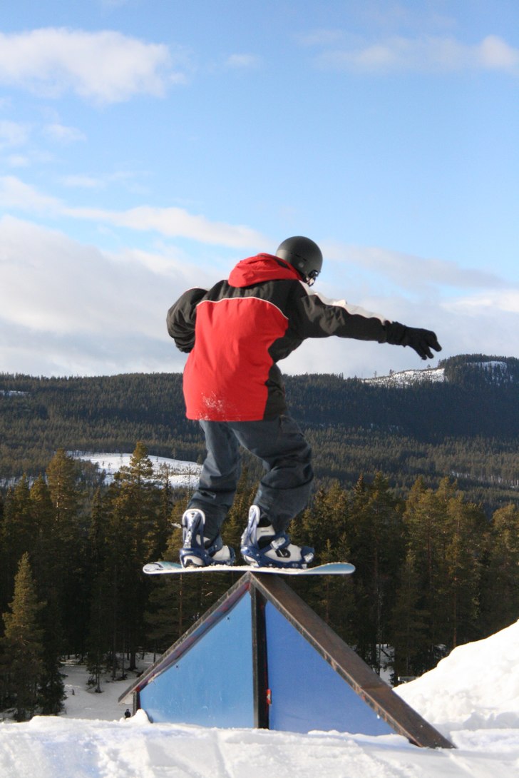 5050 sen boardslide. Foto: noah. Åkare: jag.