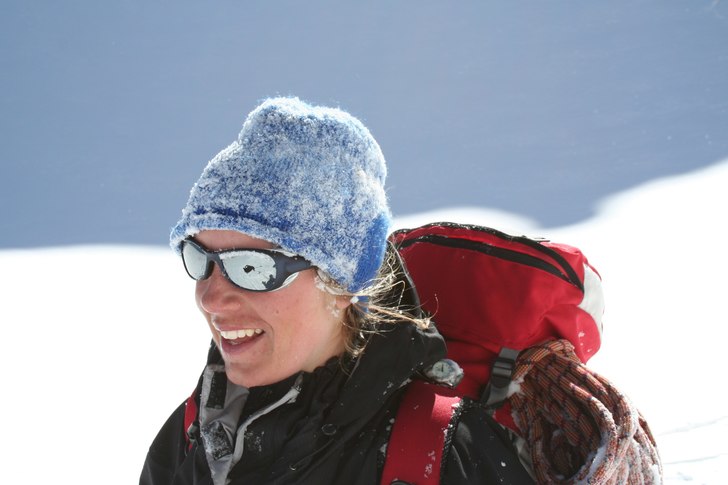 Underbart puder som lyfter i ett moln när man kö. Foto: Oscar Wahlund. Åkare: Veronika Trlicik.