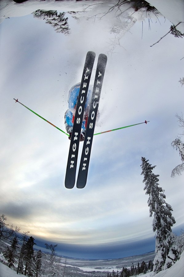 Ett nice dropp som Mats så stiligt fångade med k. Foto: Mats Kahlström. Åkare: Jesper westman.