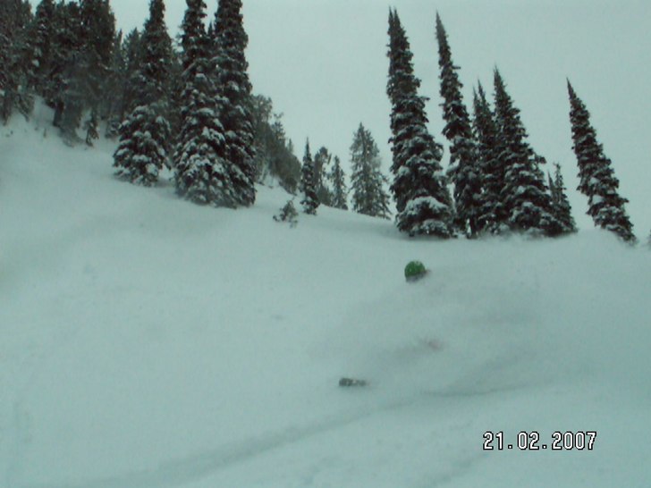 massa snö . Foto: linus dahlgren. Åkare: Jag.