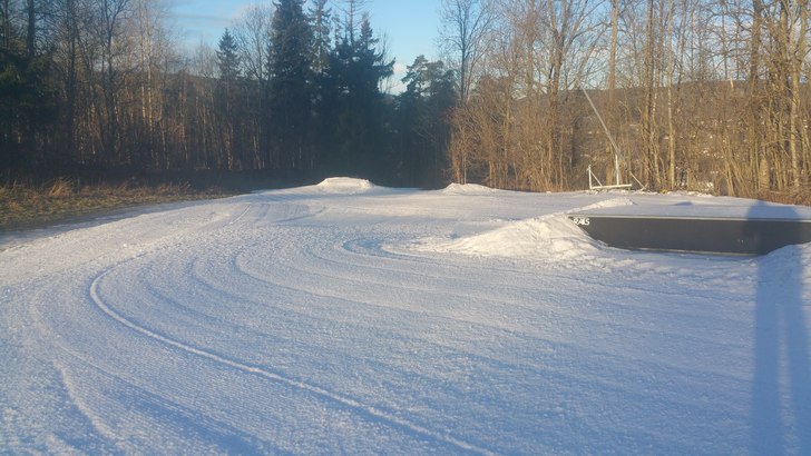 Sol
Nydelig vær i dag ,sola varmer , bare å komm.